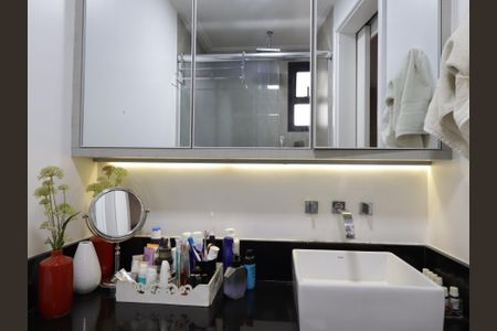 Apartamento para alugar com 75m², 2 quartos e 2 vagasBanheiro da Suíte