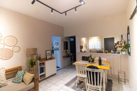 Casa à venda com 160m², 4 quartos e 1 vagaSala