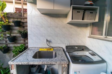 Casa à venda com 160m², 4 quartos e 1 vagaÁrea de Serviço