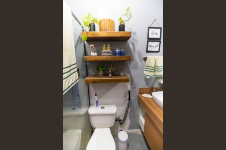 Casa à venda com 160m², 4 quartos e 1 vagaBanheiro