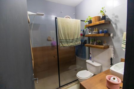 Casa à venda com 160m², 4 quartos e 1 vagaBanheiro