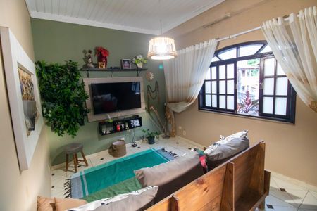 Sala de casa à venda com 4 quartos, 160m² em Cubango, Niterói