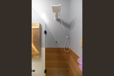 Casa à venda com 160m², 4 quartos e 1 vagaBanheiro