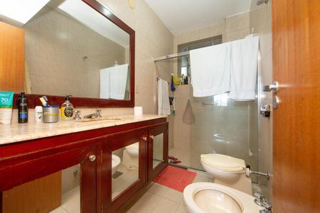 Apartamento à venda com 107m², 3 quartos e sem vagaBANHEIRO