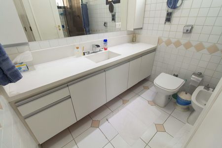 Apartamento à venda com 72m², 3 quartos e 2 vagasBanheiro da Suíte