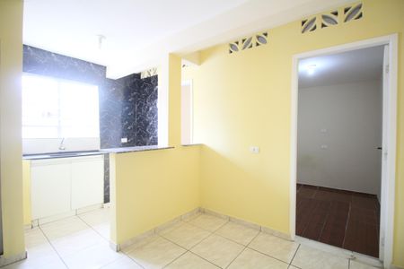 Sala/Cozinha de casa para alugar com 2 quartos, 45m² em Parque Reboucas, São Paulo