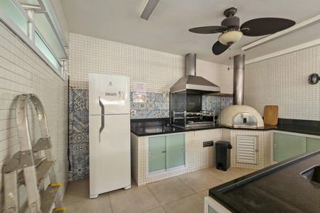 Apartamento para alugar com 120m², 3 quartos e 1 vaga