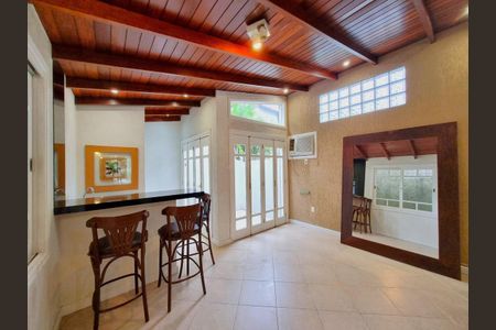 Apartamento para alugar com 130m², 2 quartos e 1 vagaSala