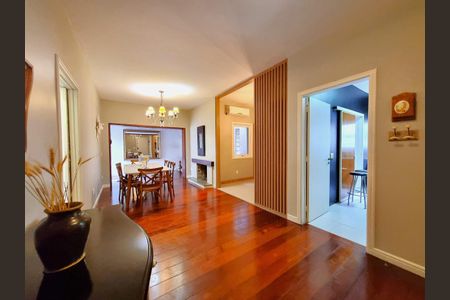 Apartamento para alugar com 130m², 2 quartos e 1 vagaSala