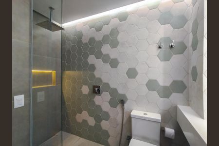 Apartamento para alugar com 64m², 2 quartos e 1 vaga Apartamento para alugar com 64m², 2 quartos e 1 vagaBanheiro Corredor