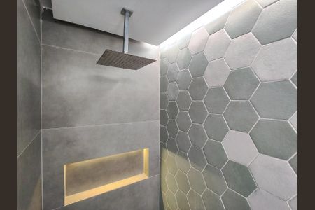 Apartamento para alugar com 64m², 2 quartos e 1 vaga Apartamento para alugar com 64m², 2 quartos e 1 vagaBanheiro Corredor