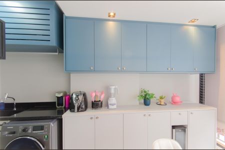 Apartamento à venda com 60m², 2 quartos e 1 vagaÁrea de Serviço