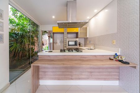 Casa à venda com 150m², 3 quartos e 4 vagasCozinha 