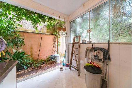 Casa à venda com 150m², 3 quartos e 4 vagasÁrea de Serviço