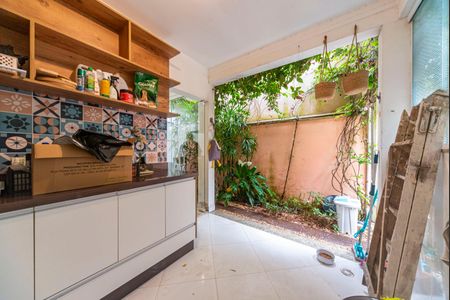 Casa à venda com 150m², 3 quartos e 4 vagasÁrea de Serviço