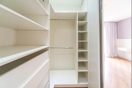 Casa à venda com 150m², 3 quartos e 4 vagasCloset do Quarto 3