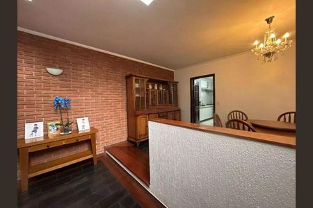 Casa para alugar com 265m², 3 quartos e 2 vagasSala