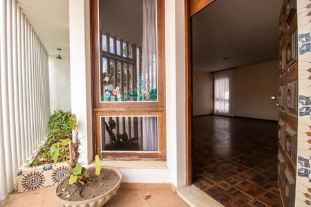 Casa para alugar com 218m², 5 quartos e 2 vagas Casa para alugar com 218m², 5 quartos e 2 vagasDetalhe