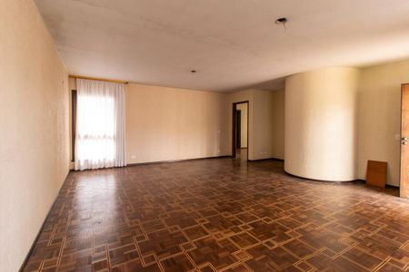 Casa para alugar com 218m², 5 quartos e 2 vagas Casa para alugar com 218m², 5 quartos e 2 vagasSala