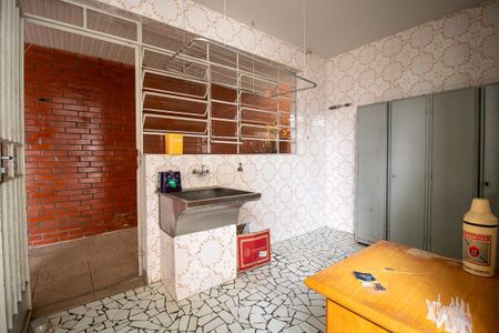 Casa para alugar com 218m², 5 quartos e 2 vagas Casa para alugar com 218m², 5 quartos e 2 vagasÁrea de Serviço