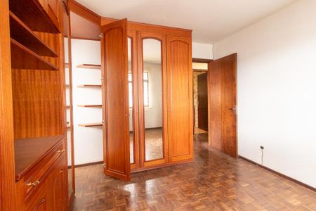 Casa para alugar com 218m², 5 quartos e 2 vagas Casa para alugar com 218m², 5 quartos e 2 vagasQuarto 3 - Suíte