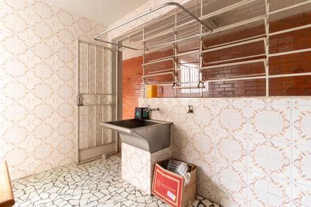 Casa para alugar com 218m², 5 quartos e 2 vagas Casa para alugar com 218m², 5 quartos e 2 vagasÁrea de Serviço