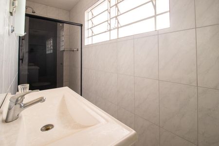 Casa para alugar com 218m², 5 quartos e 2 vagas Casa para alugar com 218m², 5 quartos e 2 vagasBanheiro da Suíte 1