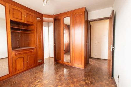 Casa para alugar com 218m², 5 quartos e 2 vagas Casa para alugar com 218m², 5 quartos e 2 vagasQuarto 3 - Suíte