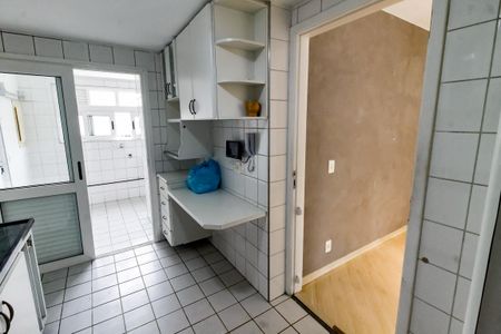Apartamento à venda com 97m², 3 quartos e 2 vagasCozinha - Armários