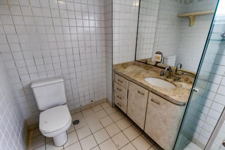 Apartamento à venda com 97m², 3 quartos e 2 vagasBanheiro da Suíte