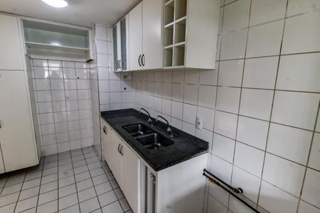 Apartamento à venda com 97m², 3 quartos e 2 vagasCozinha - Armários