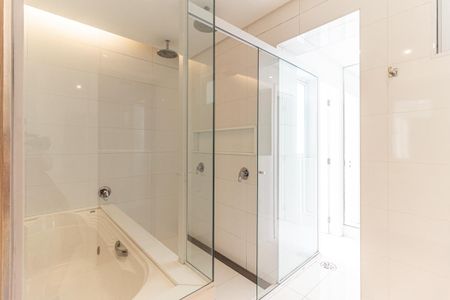 Apartamento à venda com 300m², 4 quartos e 4 vagasSuíte 1