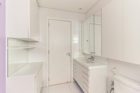 Apartamento à venda com 300m², 4 quartos e 4 vagasBanheiro Social