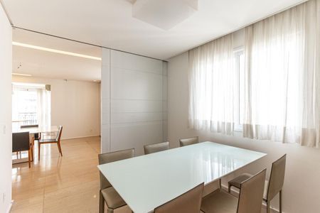Apartamento à venda com 300m², 4 quartos e 4 vagasCozinha - Copa