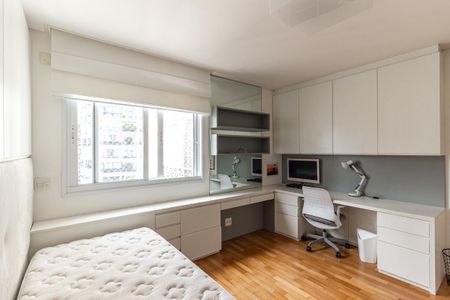 Apartamento à venda com 300m², 4 quartos e 4 vagasQuarto 3