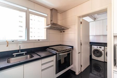 Apartamento à venda com 300m², 4 quartos e 4 vagasCozinha