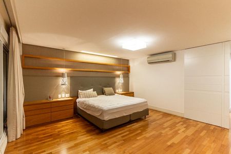 Apartamento à venda com 300m², 4 quartos e 4 vagasSuíte 1