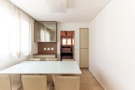 Apartamento à venda com 300m², 4 quartos e 4 vagasCozinha - Copa