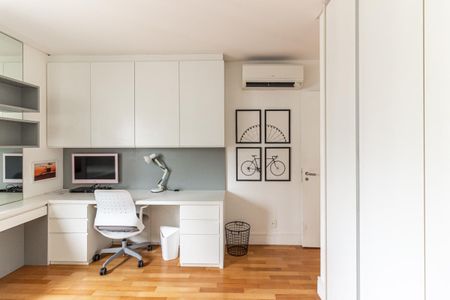 Apartamento à venda com 300m², 4 quartos e 4 vagasQuarto 3