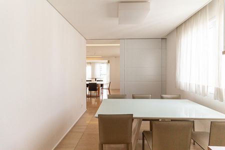 Apartamento à venda com 300m², 4 quartos e 4 vagasCozinha - Copa