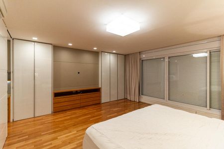 Apartamento à venda com 300m², 4 quartos e 4 vagasSuíte 1