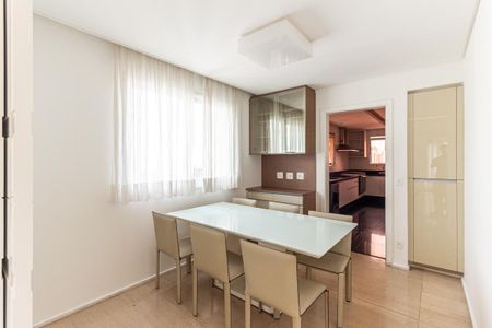Apartamento à venda com 300m², 4 quartos e 4 vagasCozinha - Copa
