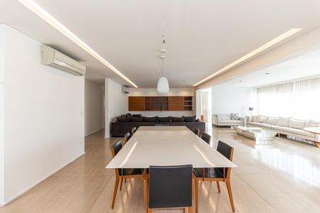 Apartamento à venda com 300m², 4 quartos e 4 vagasSala