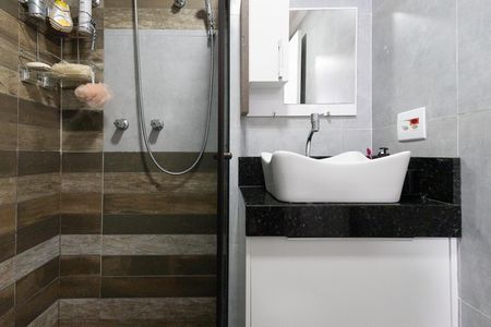 Apartamento à venda com 63m², 3 quartos e 1 vaga Apartamento à venda com 63m², 3 quartos e 1 vagaBanheiro da Suíte