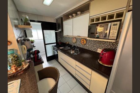 Apartamento à venda com 72m², 2 quartos e 1 vagaFoto 03