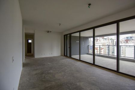 Apartamento à venda com 190m², 3 quartos e 3 vagasFoto 02