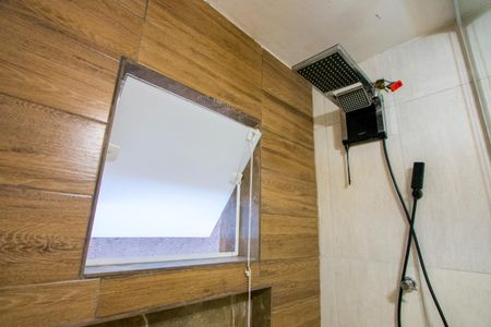 Casa à venda com 175m², 4 quartos e 2 vagasBanheiro social 1