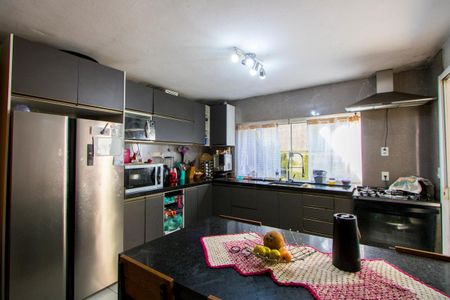 Casa à venda com 175m², 4 quartos e 2 vagasCozinha