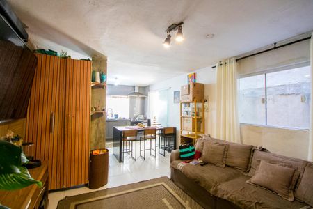 Sala de casa à venda com 4 quartos, 175m² em Vila Linda, Santo André