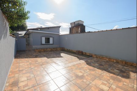 Casa para alugar com 140m², 2 quartos e 3 vagas Casa para alugar com 140m², 2 quartos e 3 vagasQuintal